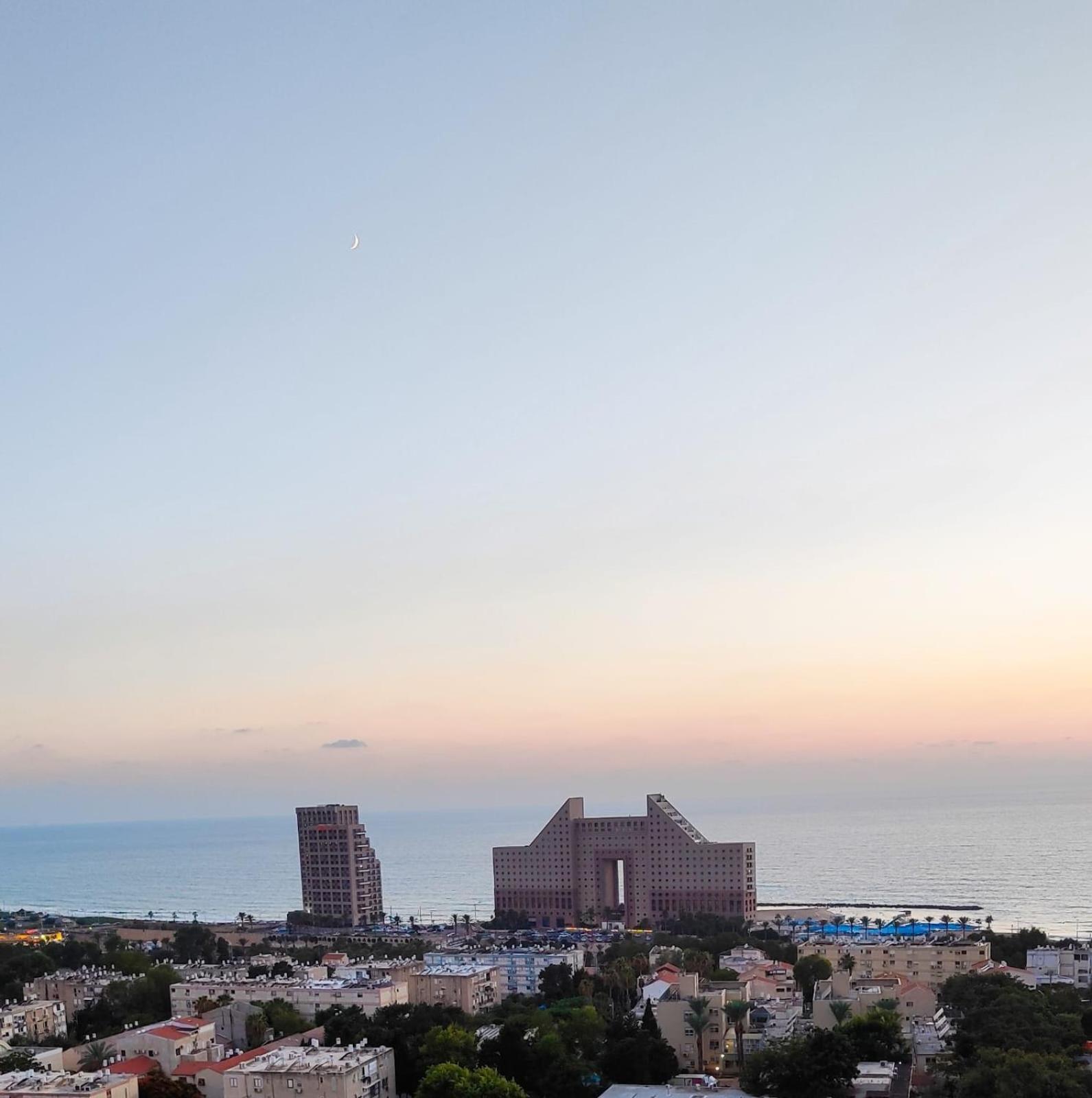 Stunning On The Water * Haifa